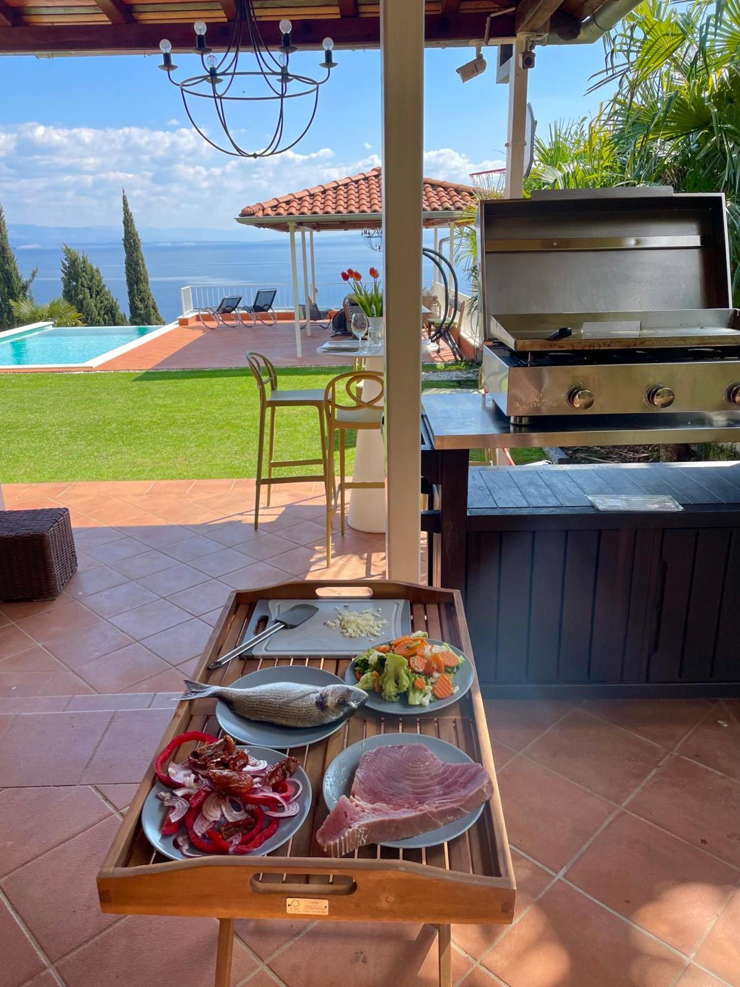 Villa Lovran - 150M To The Beach - Infinity Pool - Incredible Sea View - Fitness Room Екстер'єр фото
